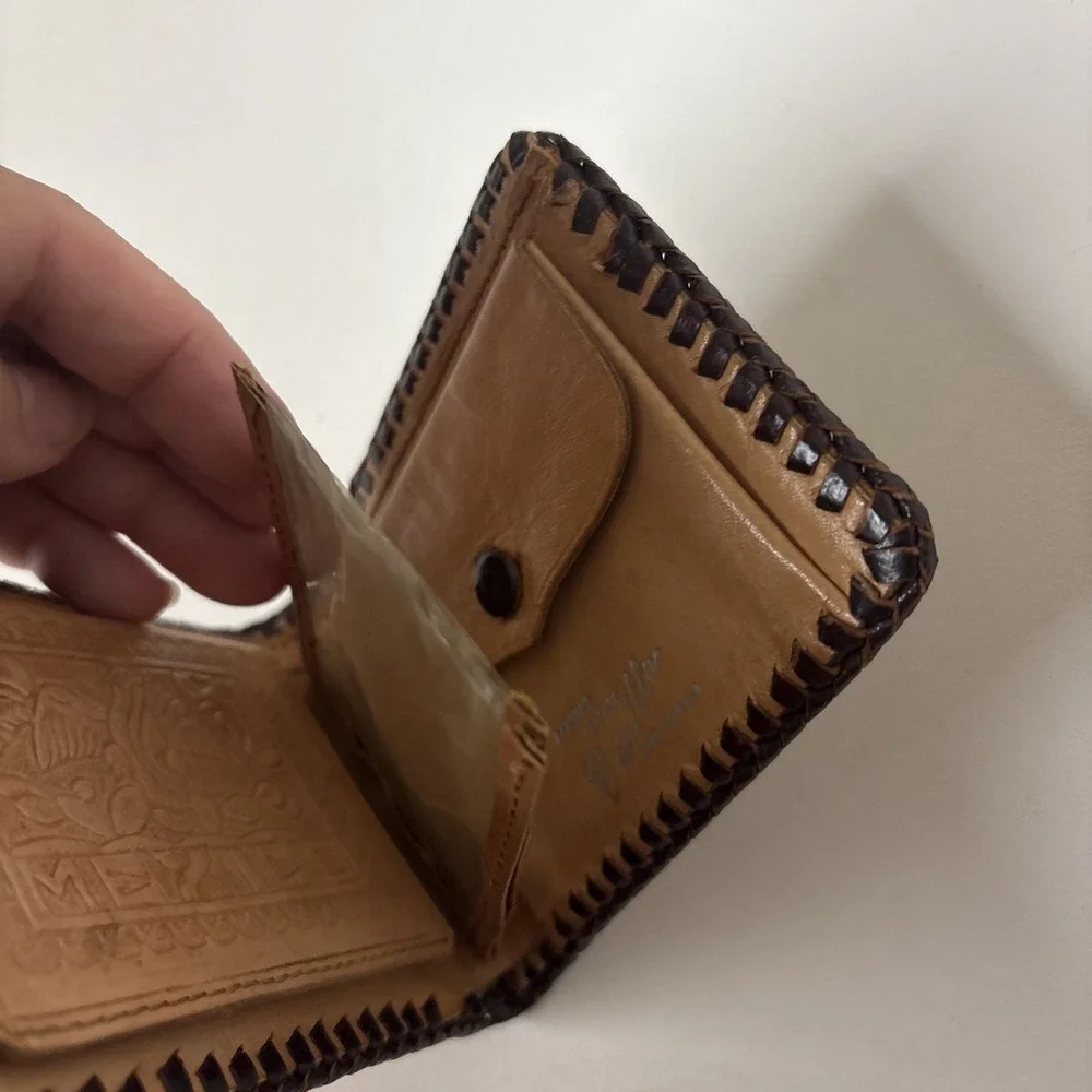 Vintage Mexico Hand Tooled Leather Mens Wallet Bifold Handmade Deer Bonilla